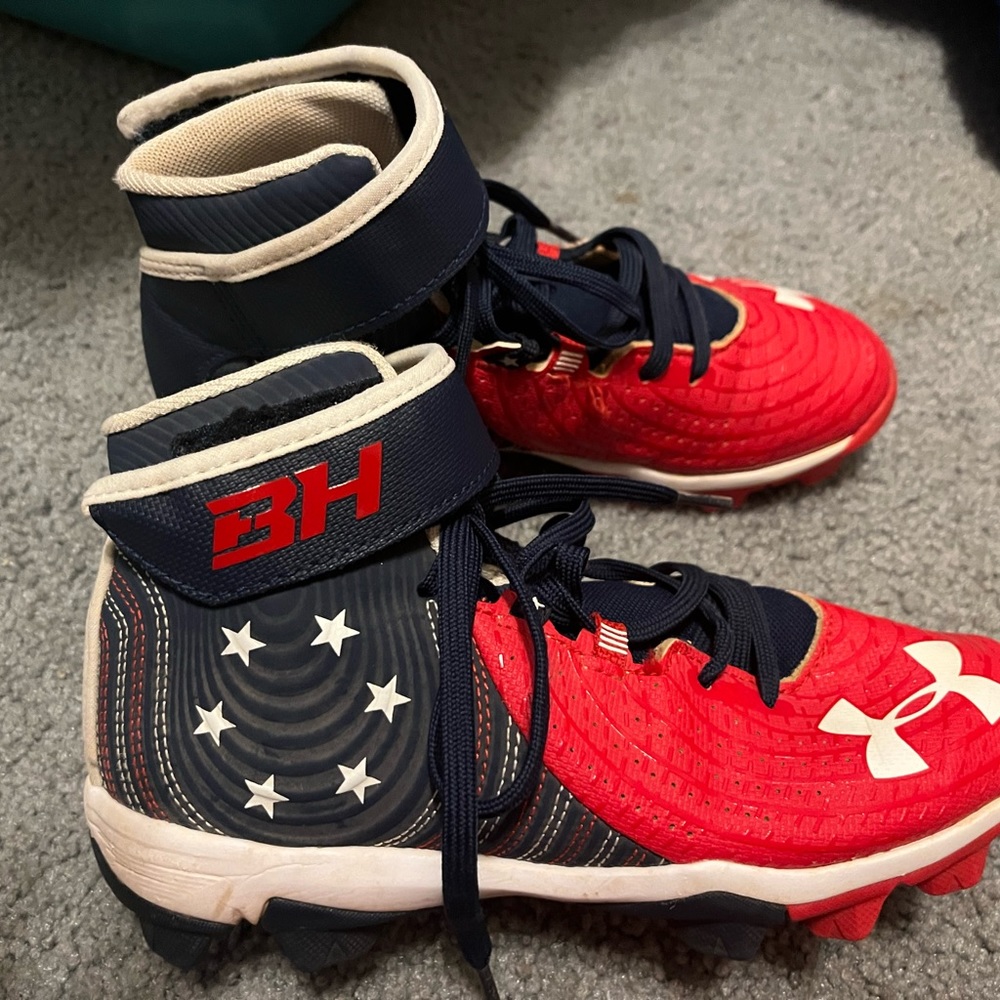 Under Armour Bryce Harper baseball spikes. Youth size 3.5